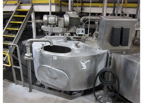 照片的C E霍华德坦克SS单墙600加仑