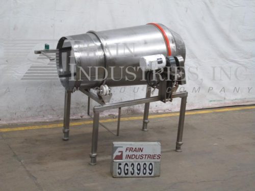 平底锅的照片,旋转24“直径