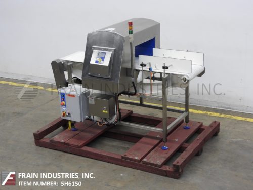 洛马金属探测器输送机INSIGHT的照片