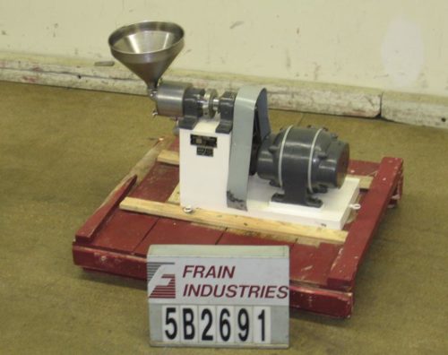 Tri Homo磨胶照片