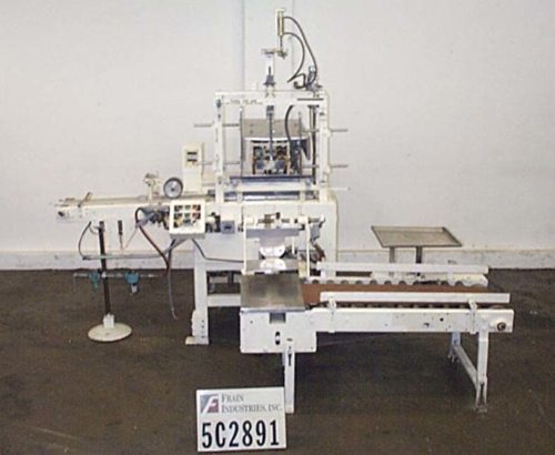 沙华瑟箱包装机侧装箱R101的照片