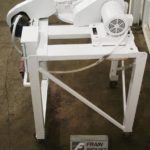 米克龙/细川磨锤2LH粉碎机的缩略图，三螺杆喂料，1 1/2