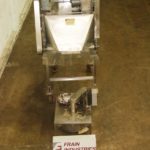 胡萝卜切片机胡萝卜切片机配有3个12“刀片，能够切片4”段