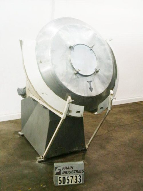 斯托克斯锅的照片，旋转72“直径