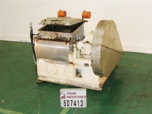 搅拌机贴双臂9厘fft照片