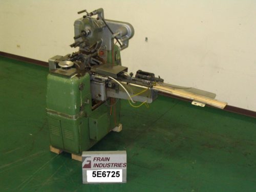 玫瑰包装纸折或束P.DH的照片