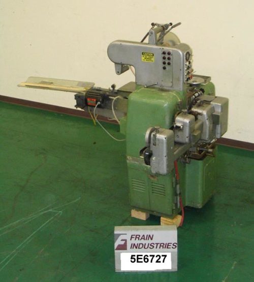 玫瑰包装纸褶皱或束fich的照片