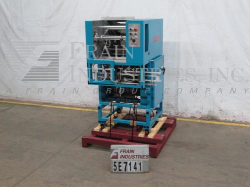 照片的Styrotech标签套筒ST2200