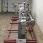 缩略图巴特尔形式和填补预先制作的袋爆米花BAGGER