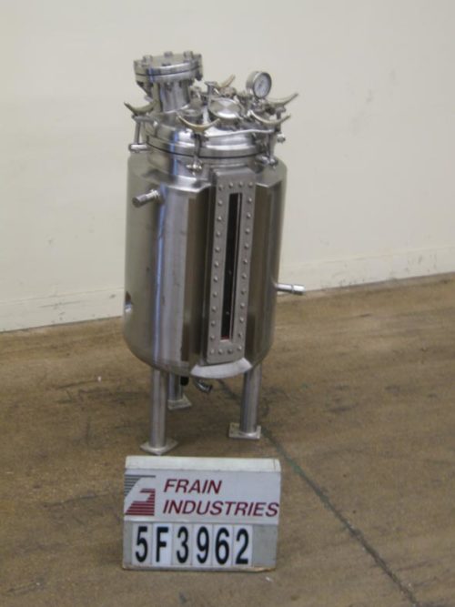 精密不锈钢罐发酵罐照片