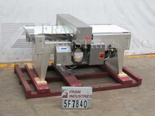 Loma金属探测器输送机IQ2照片