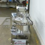 母饲料公司饲料碗倾斜饲料的缩略图