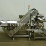 母饲料公司饲料碗倾斜饲料的缩略图