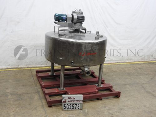 C e Howard Tank SS单墙600加仑的照片