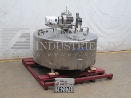 C e Howard Tank SS单墙800加仑的照片