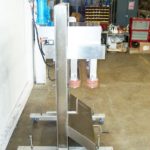 吻的缩略图PKG旋盖机半自动（封盖）VCT04