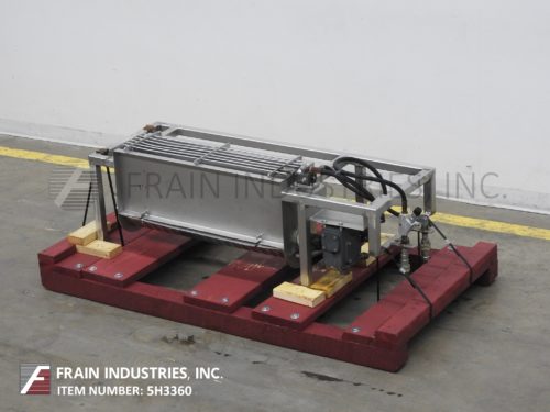 面包店设备存放筛筛蓬松照片