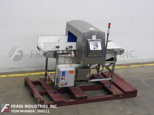 洛马金属探测器输送机INSIGHT的照片