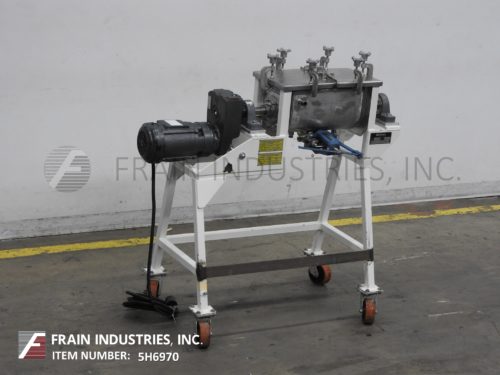 照片的青年搅拌机粉末飘带s.s.½英尺³