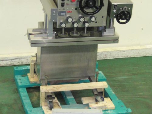 Kiss Pkg Capper Semi Auto（Capper）Act06卡波珀6瓶式自动翻盖器